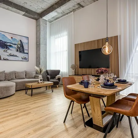 Center Loft Near Port Appartamento