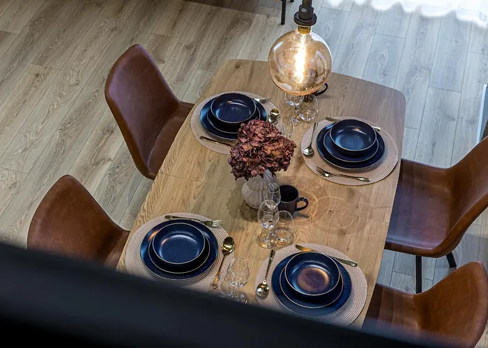 Center Loft Near Port דירה קלייפדה