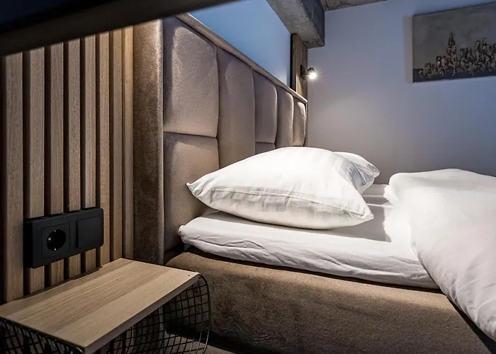 Center Loft Near Port *